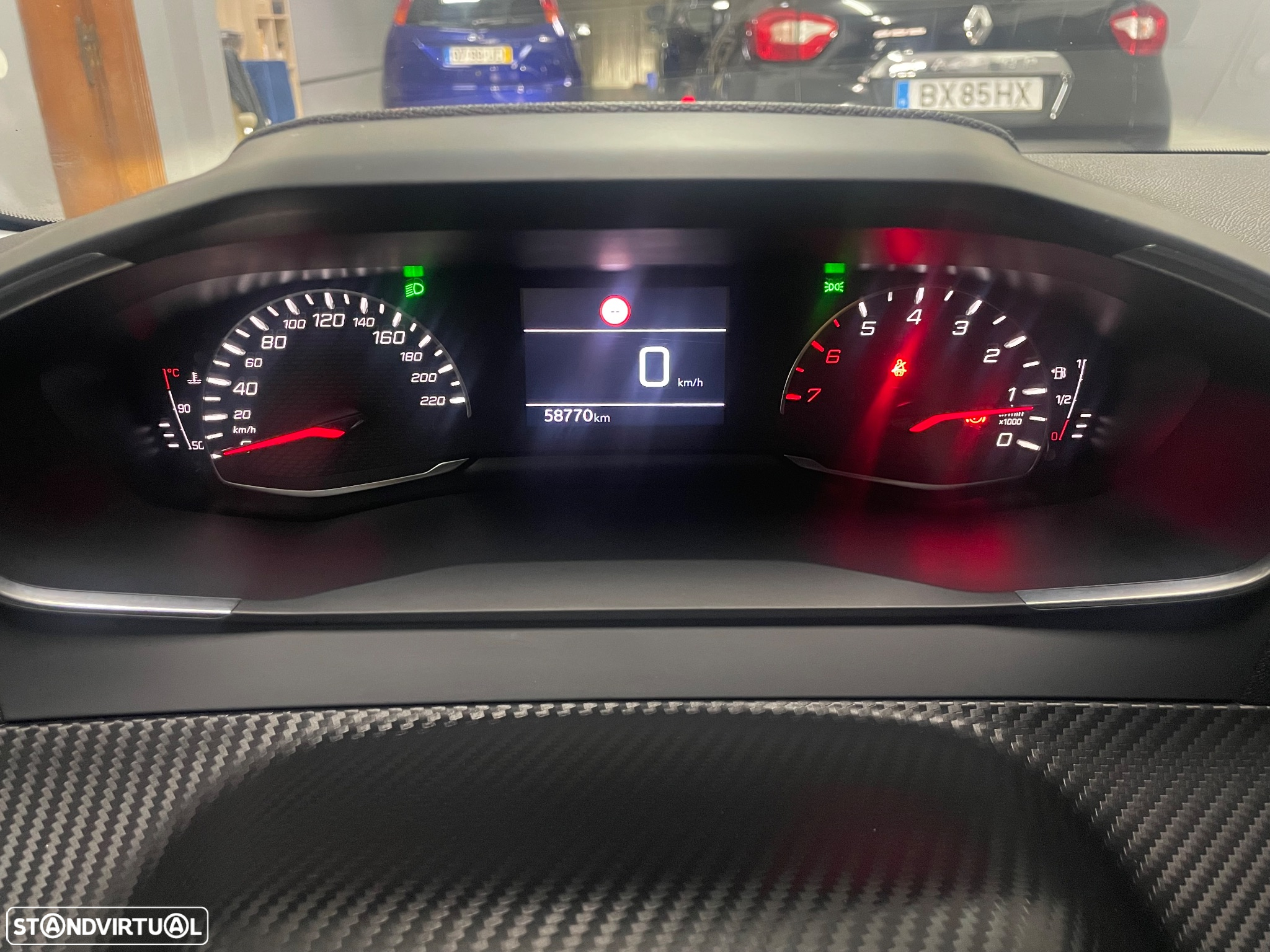 Peugeot 208 1.2 PureTech SE Style - 24