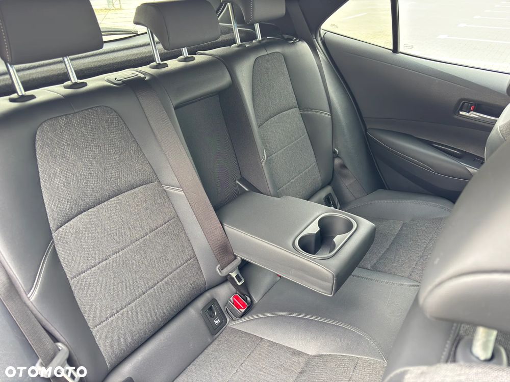 Toyota Corolla 1.8 Hybrid Executive - 34