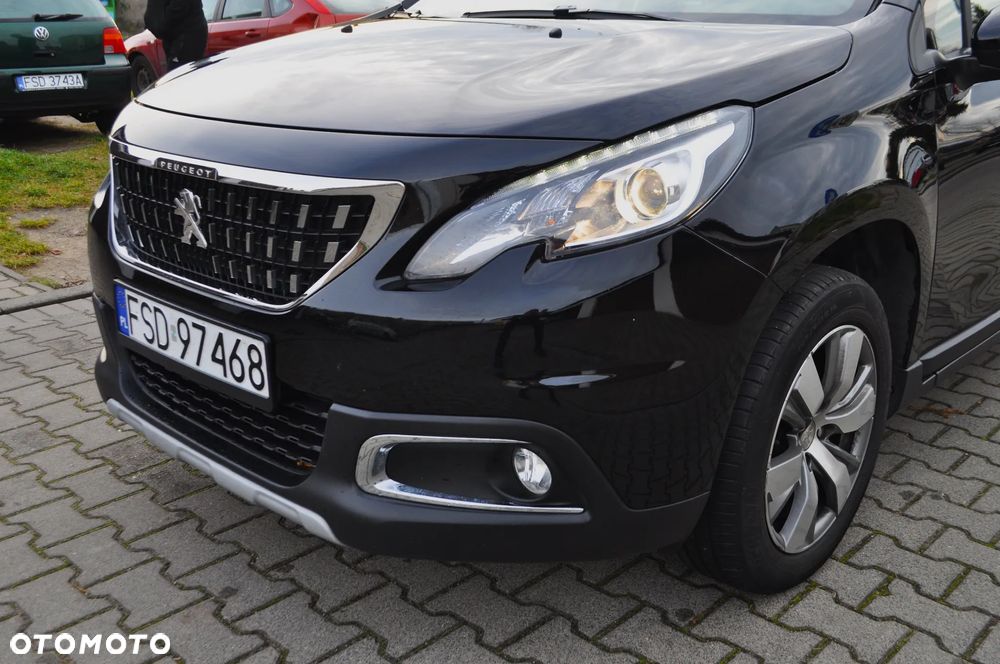 Peugeot 2008 1.2 Pure Tech Style S&S - 34