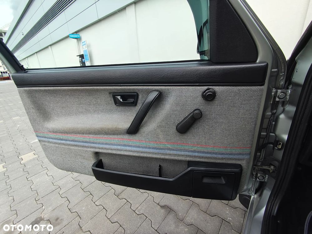 Volkswagen Golf 1.3 - 14