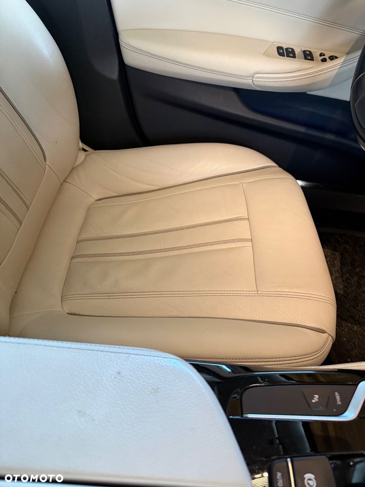 BMW Seria 5 530e iPerformance Luxury Line - 23