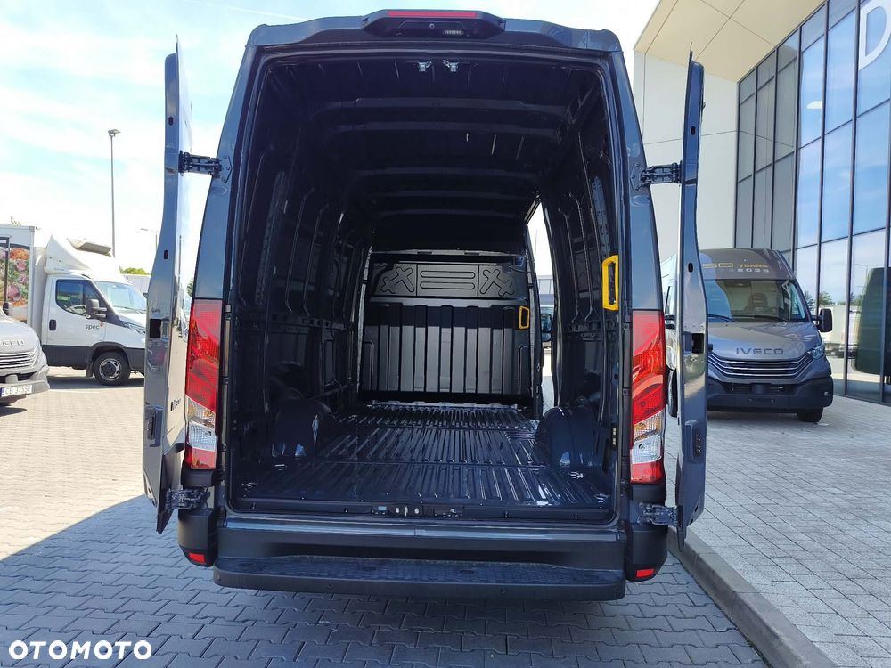 Iveco 35S18HV - 9