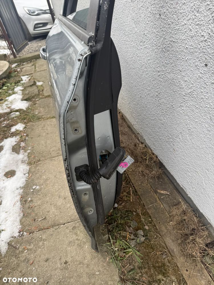 Opel Astra J IV KOMBI drzwi tylne tył prawe Z179 - 2
