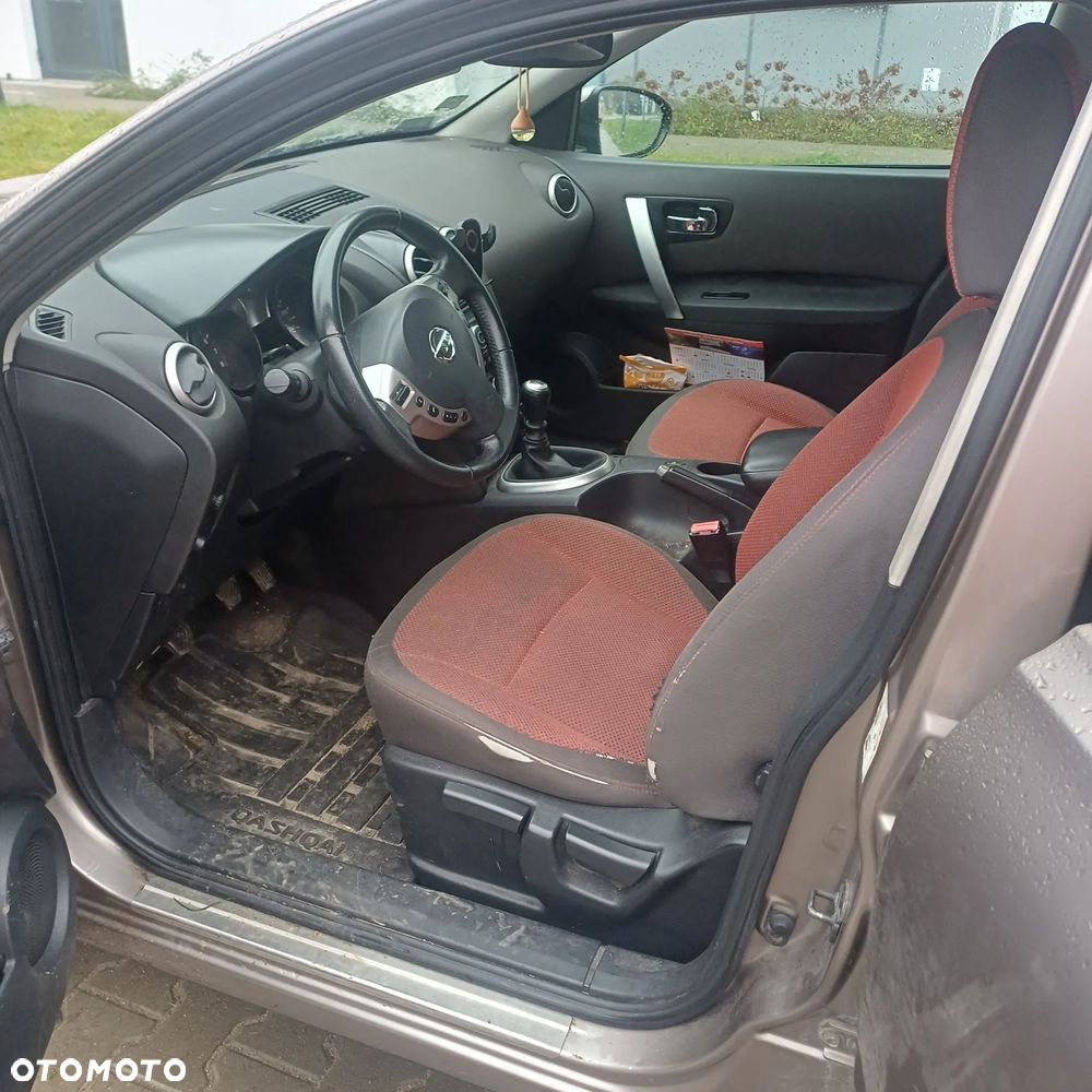 Nissan Qashqai 2.0 Visia - 6