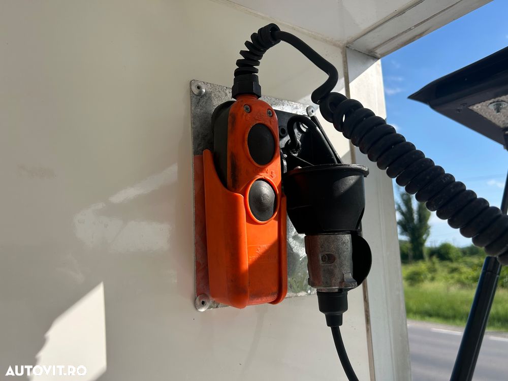 Renault Master BOX 8 EUROPALETI LIFT AXA DUBLA SPATE - 17