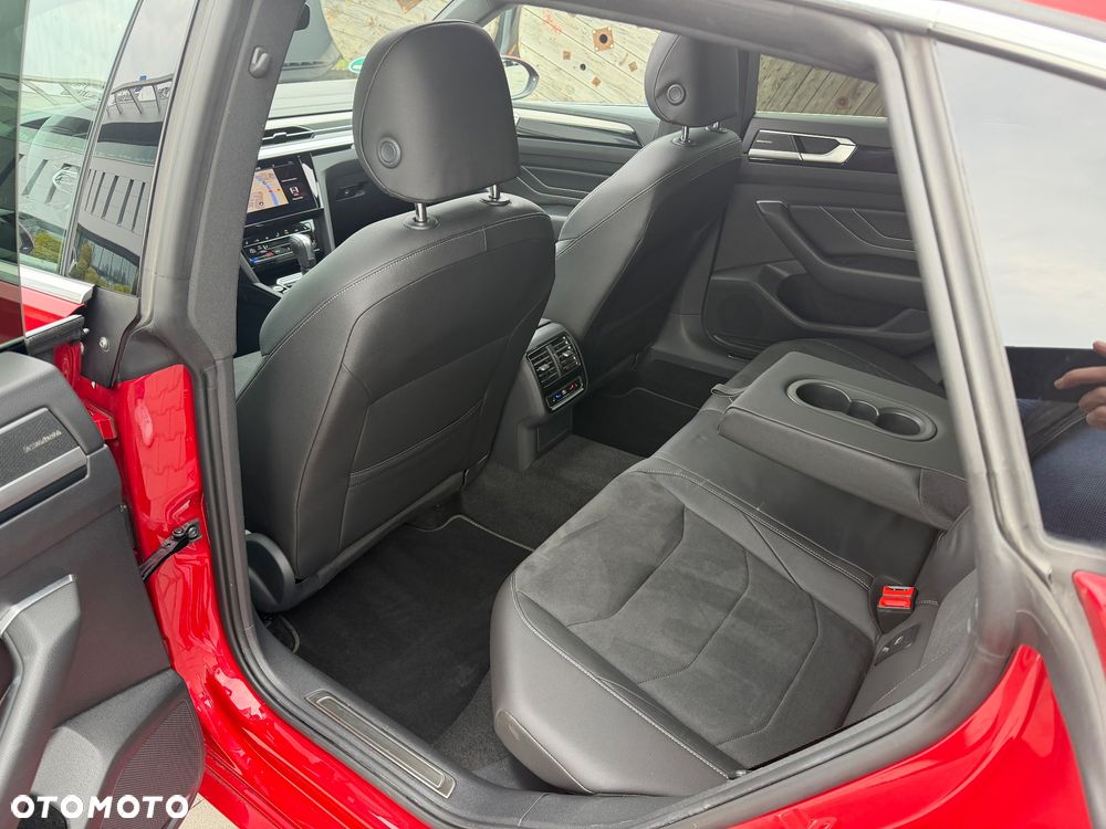 Volkswagen Arteon 2.0 TDI SCR 4Motion DSG R-Line - 23