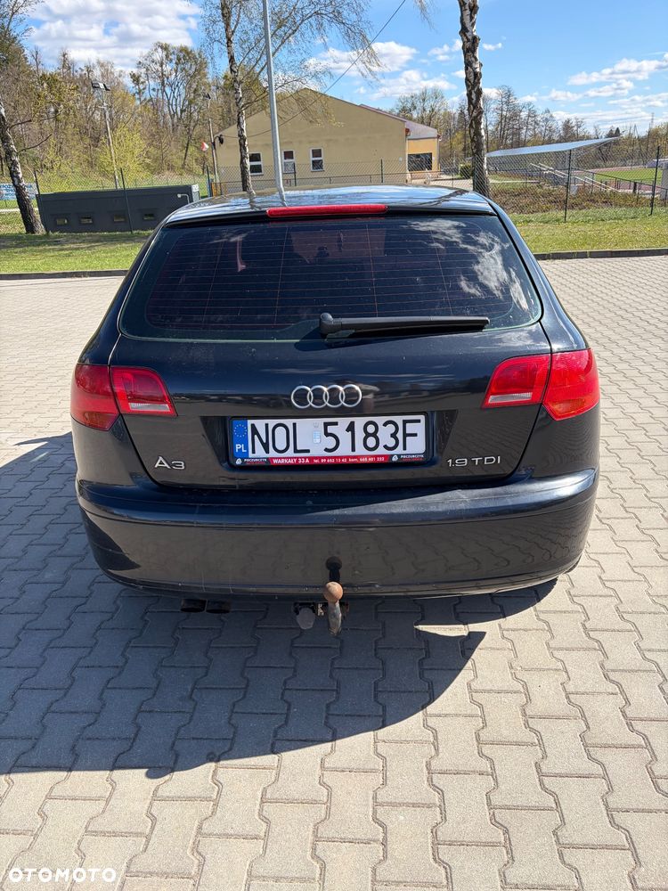 Audi A3 Sportback 1.9 TDI Ambiente - 2