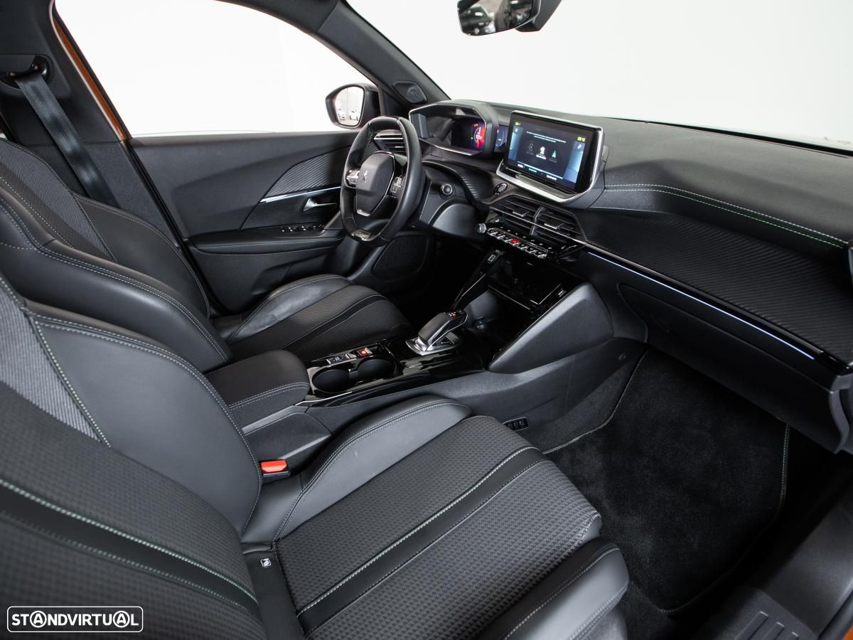 Peugeot e-2008 50 kWh GT - 9