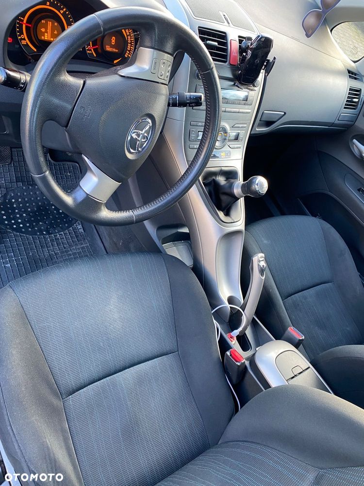 Toyota Auris 1.4 D-4D Premium - 7
