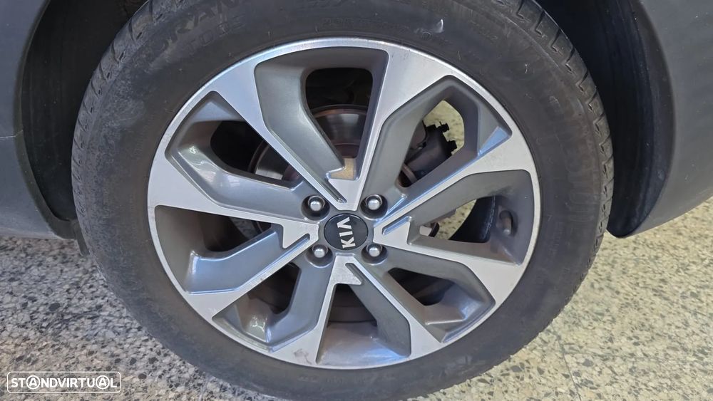 Kia Stonic 1.6 CRDi TX - 19