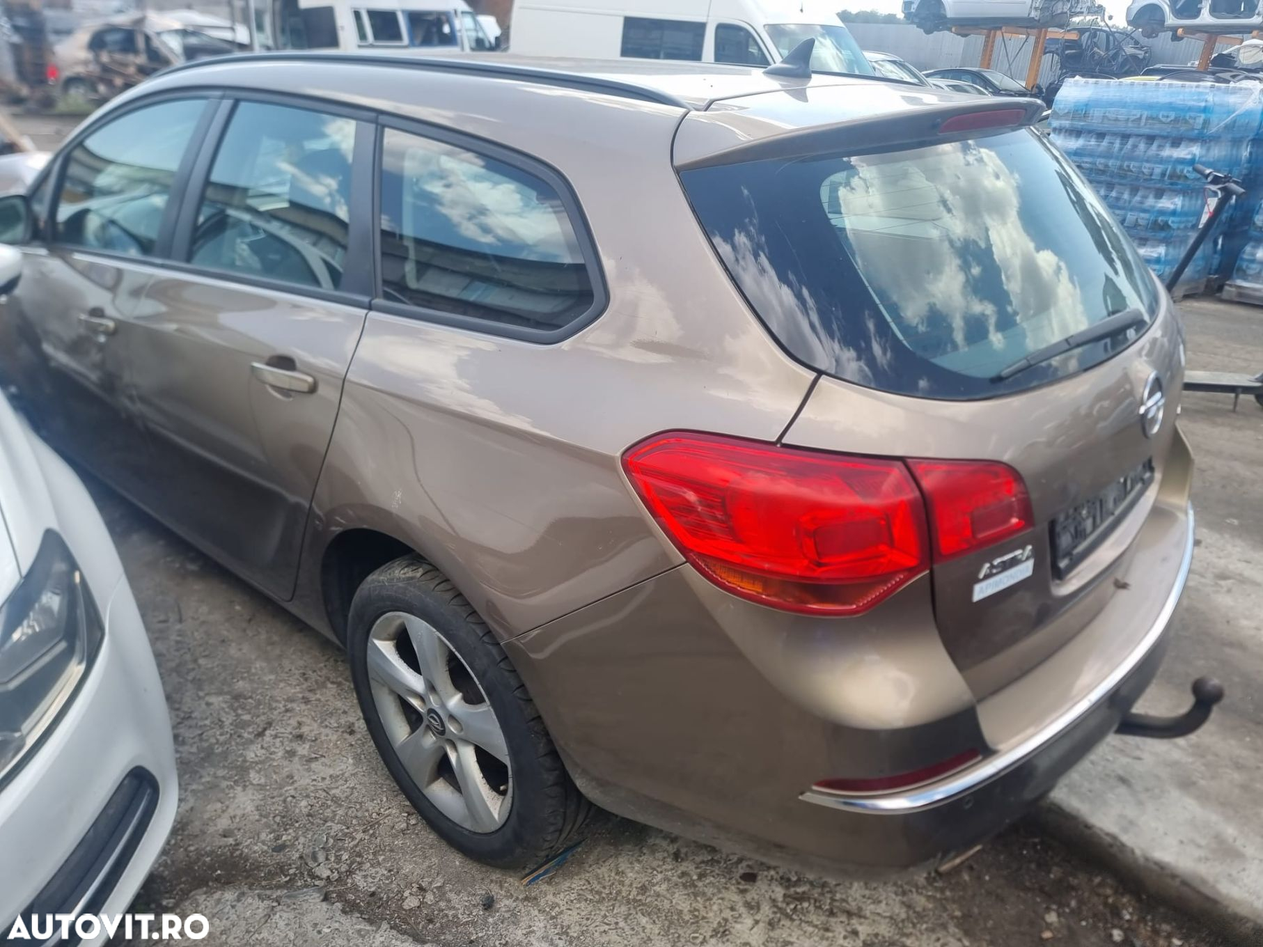 Geam fix dreapta fata Opel Astra J [facelift] [2012 - 2018] 1.7 cdti - 3