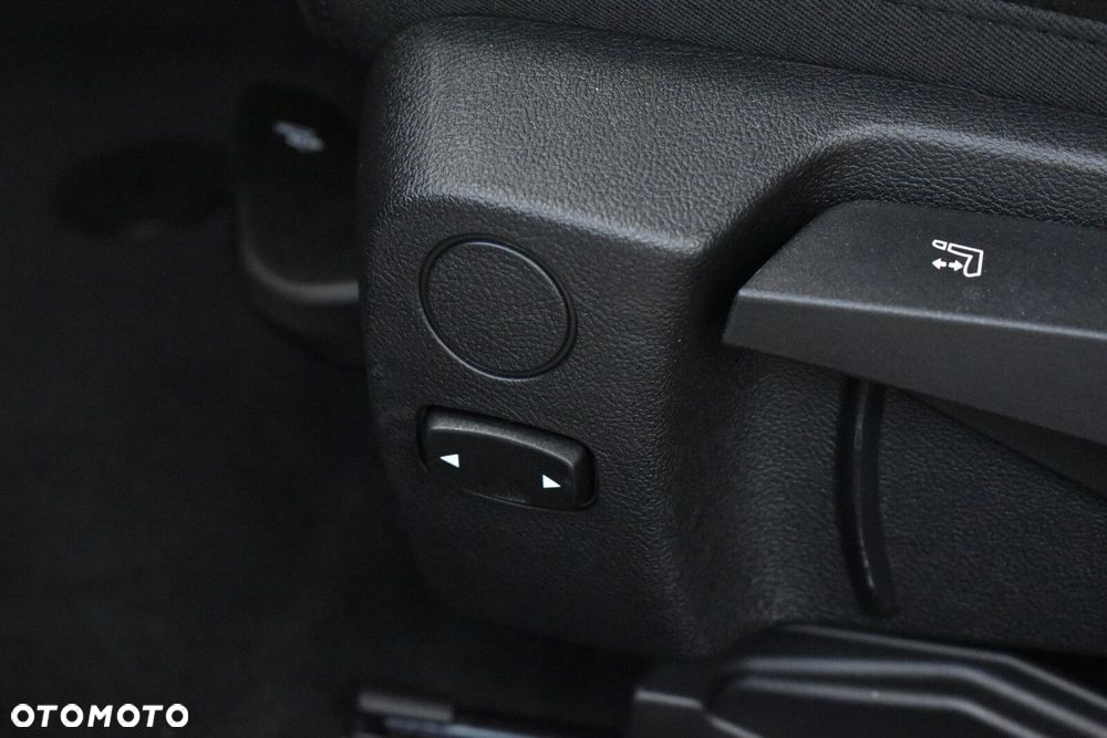 BMW Seria 3 - 12