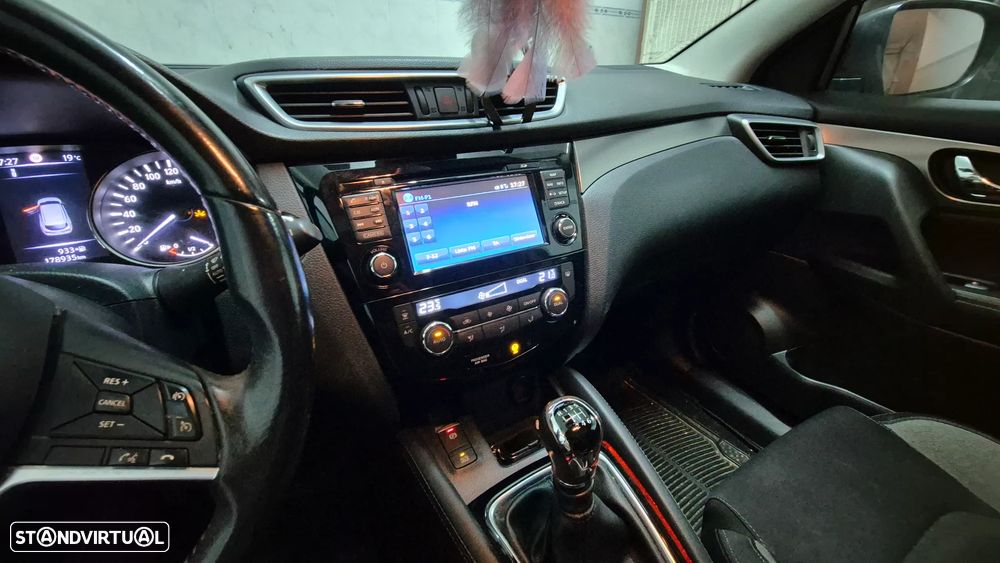 Nissan Qashqai 1.5 dCi N-Connecta - 6