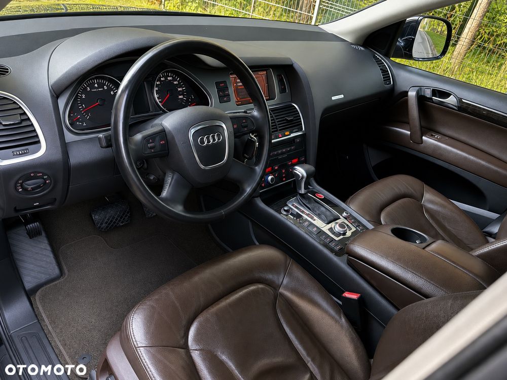 Audi Q7 - 25