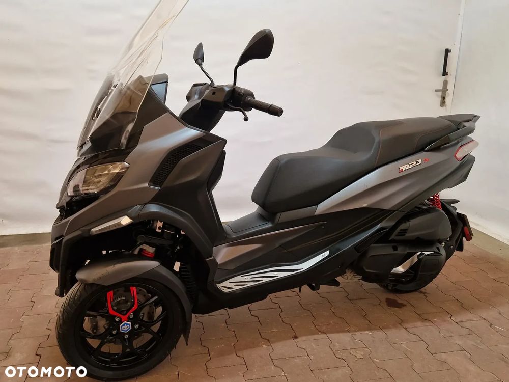 Piaggio MP-3 - 9