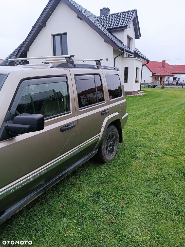 Jeep Commander - 3