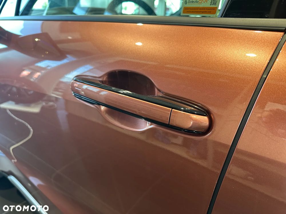 Lexus LBX 1.5 Hybrid Emotion - 5