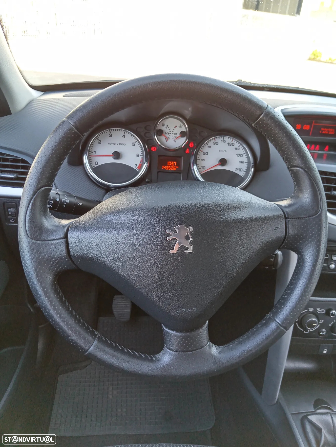 Peugeot 207 1.4 16V Trendy - 6