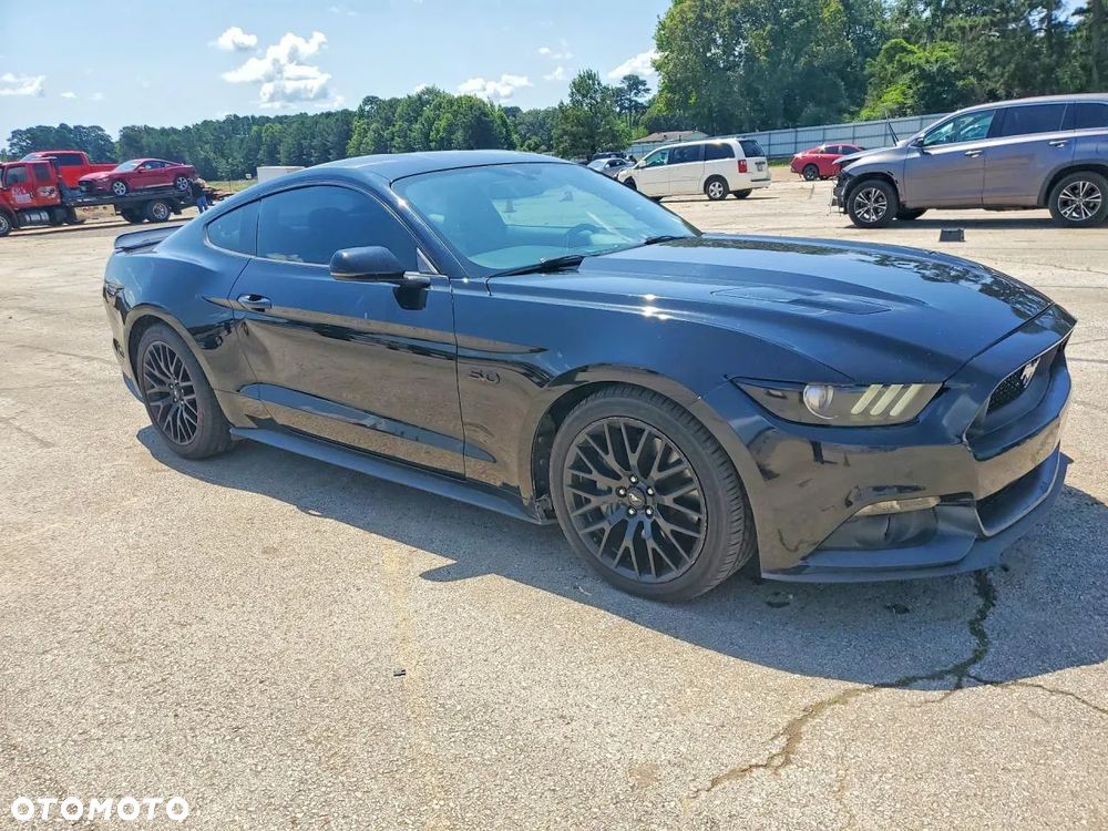 Ford Mustang 5.0 V8 GT - 2