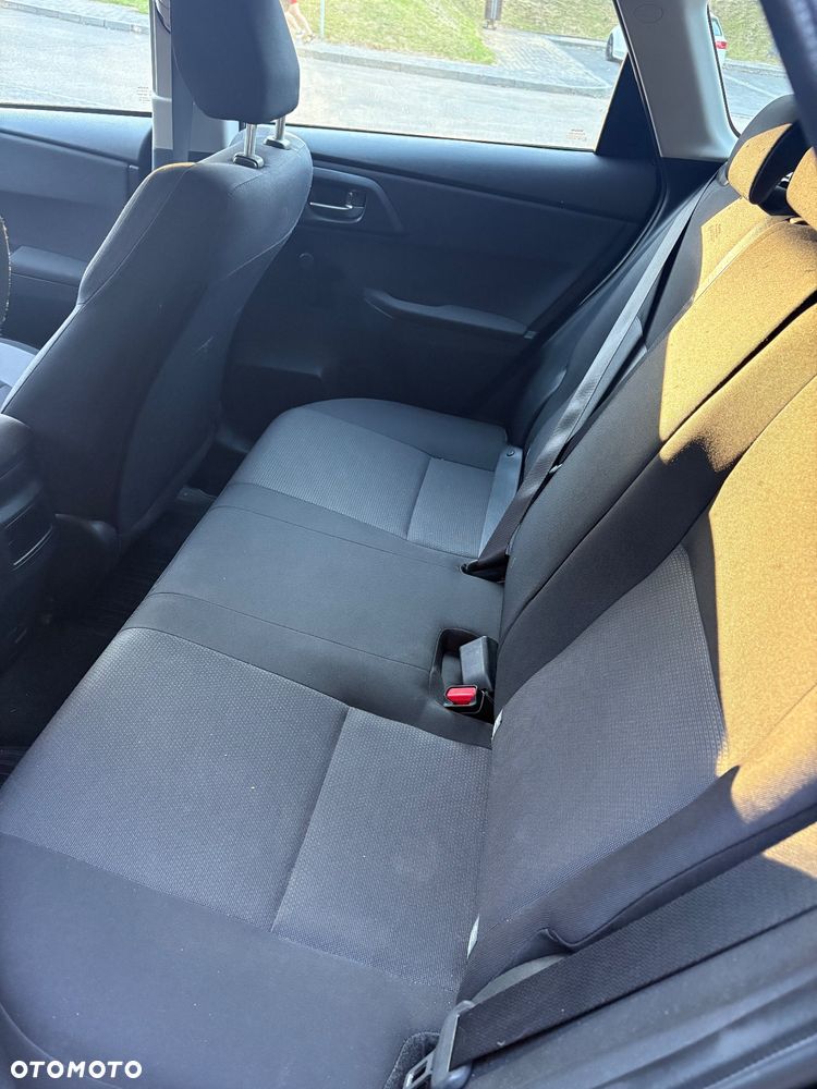 Toyota Auris 1.6 Active - 12