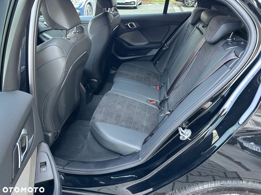 BMW Seria 1 120 mHEV - 8