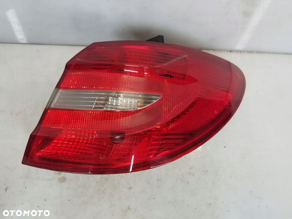 lampa tył mercedes-benz b-klasa w246 - 3