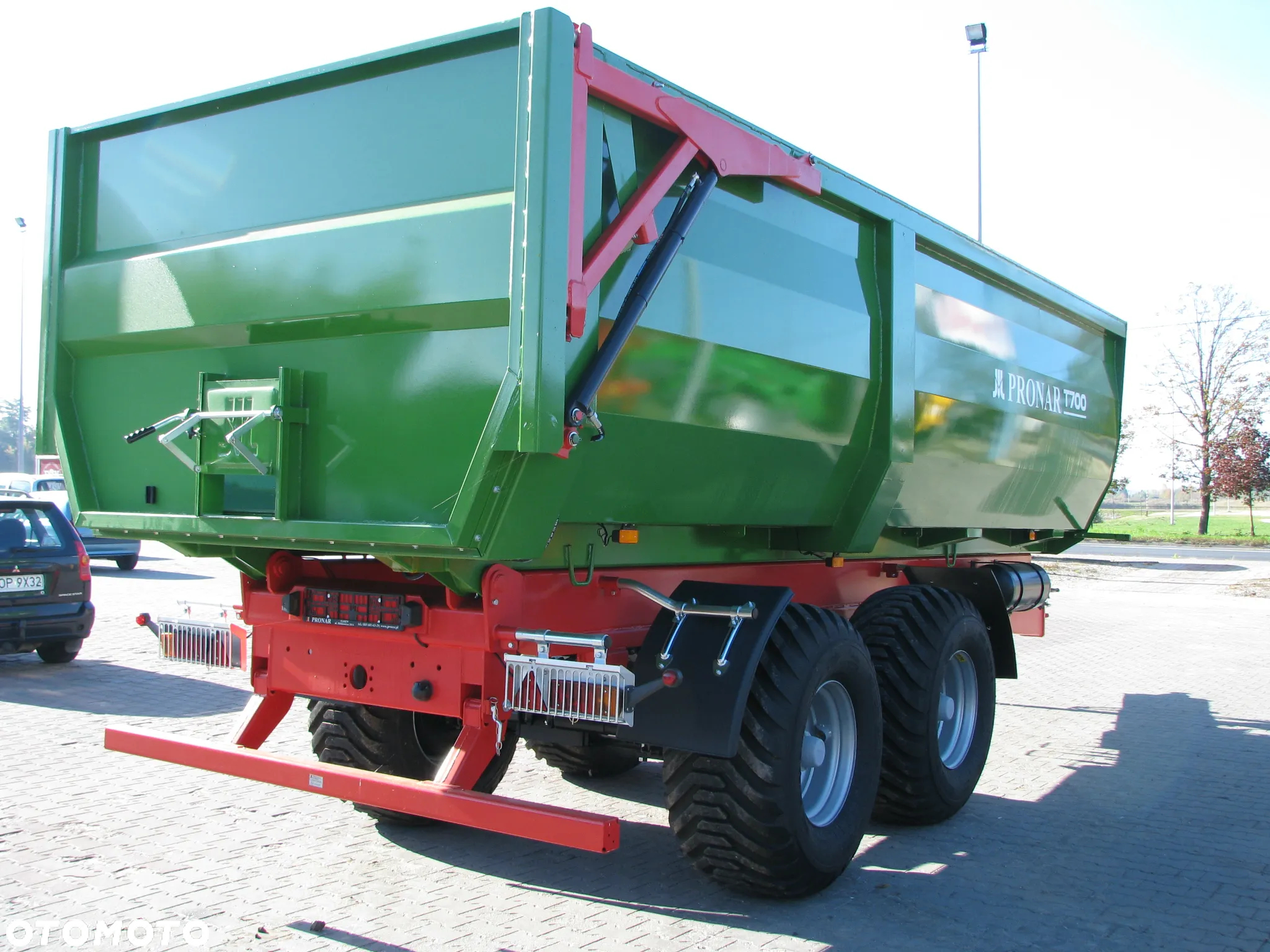 Pronar Przyczepa skorupowa  T700 tandem z osią skrętną - 7