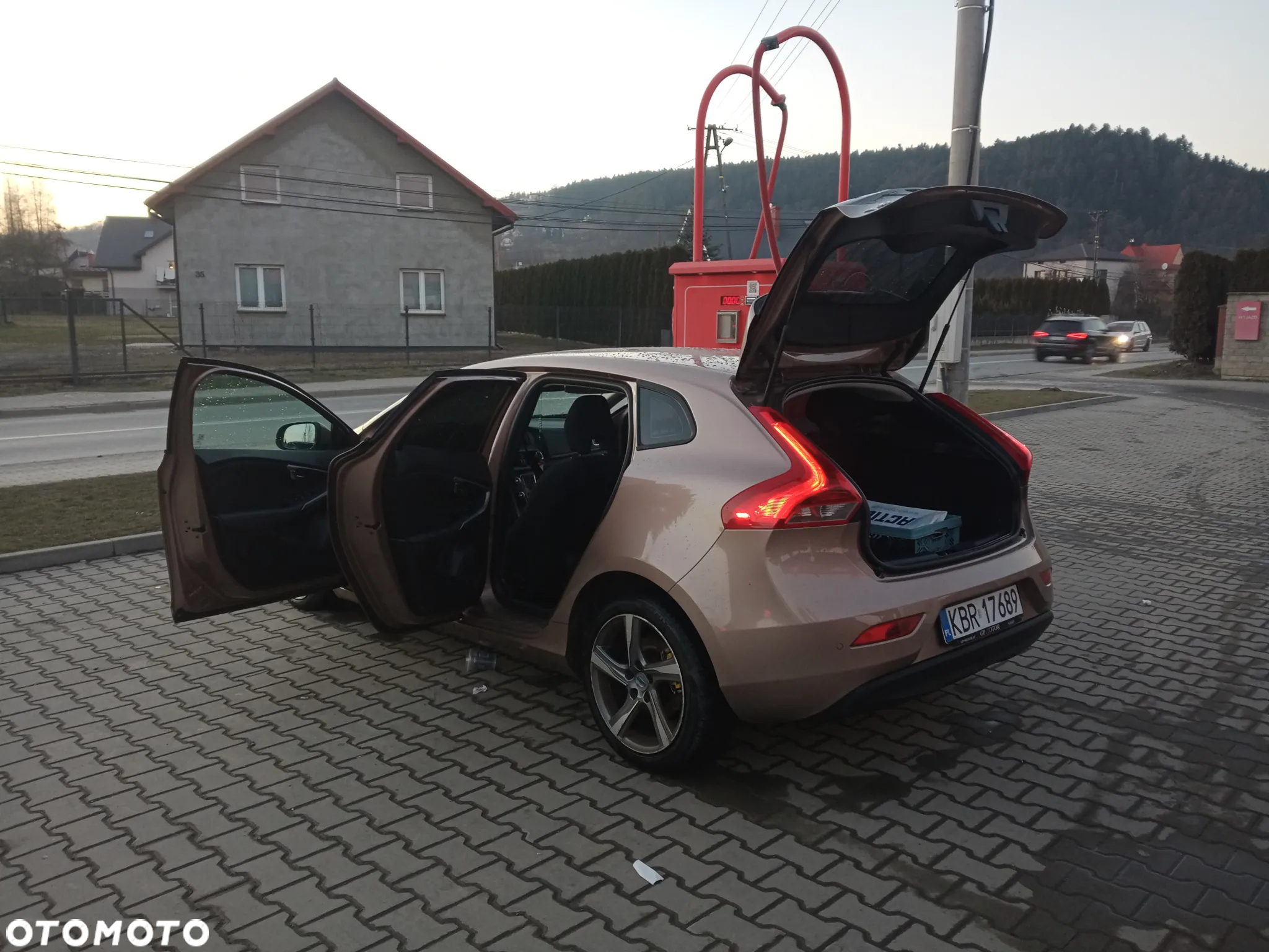 Volvo V40 D2 - 11