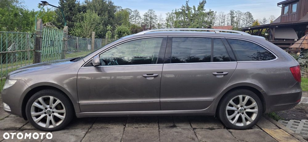 Skoda Superb 2.0 TDI DSG Comfort - 6