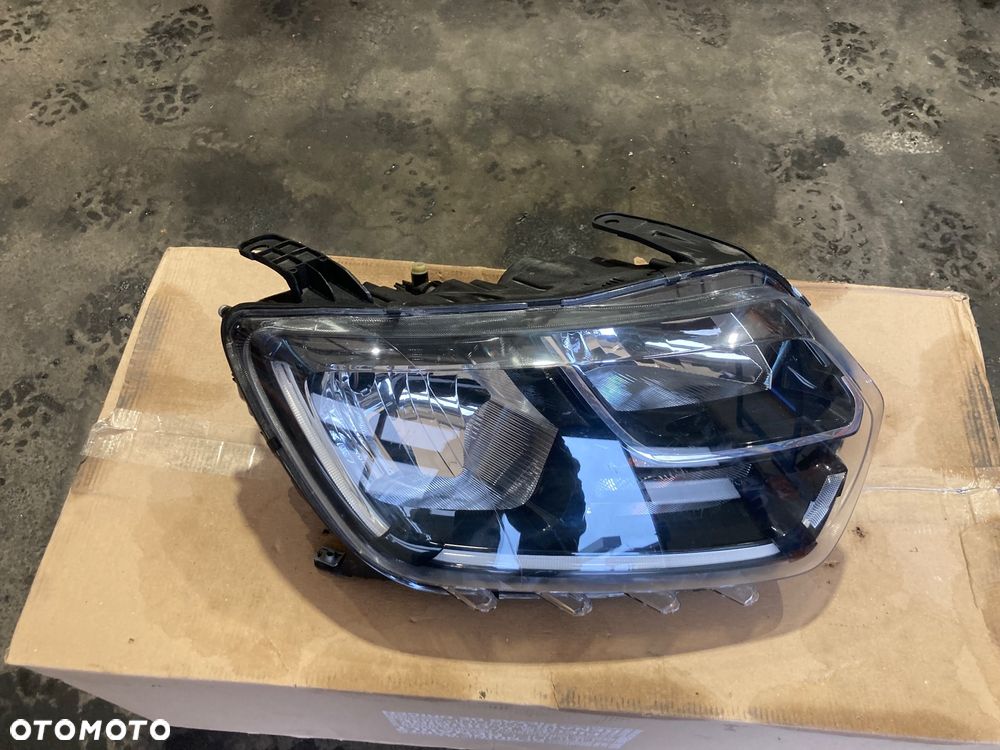 DACIA DUSTER 2 II LAMPA PRZEDNIA PRAWA REFLEKTOR PRAWY PRZÓD Wwa - 1