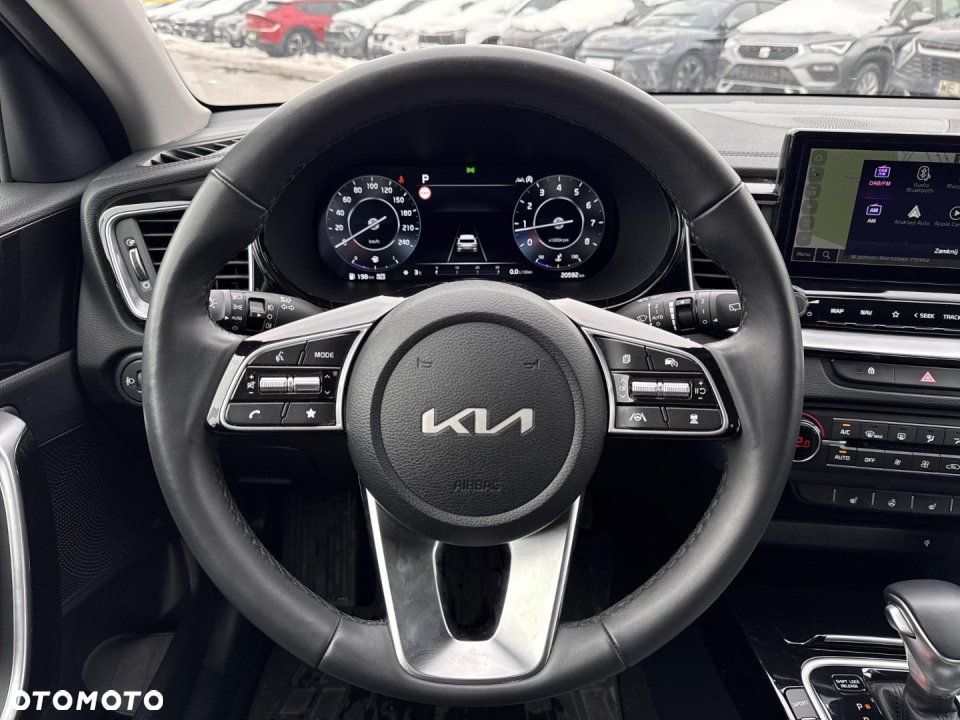 Kia XCeed - 28