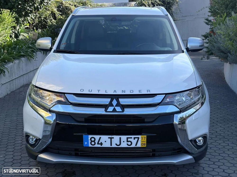 Mitsubishi Outlander 2.2 DI-D Instyle Navi - 4