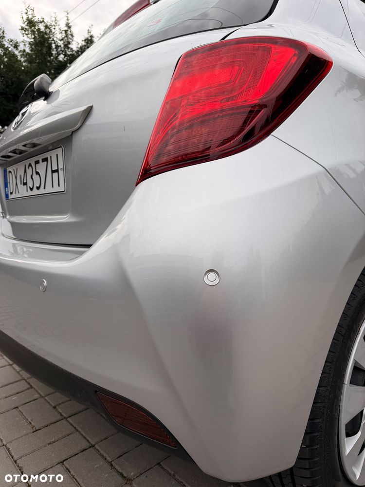 Toyota Yaris 1.33 VVT-i Club - 17