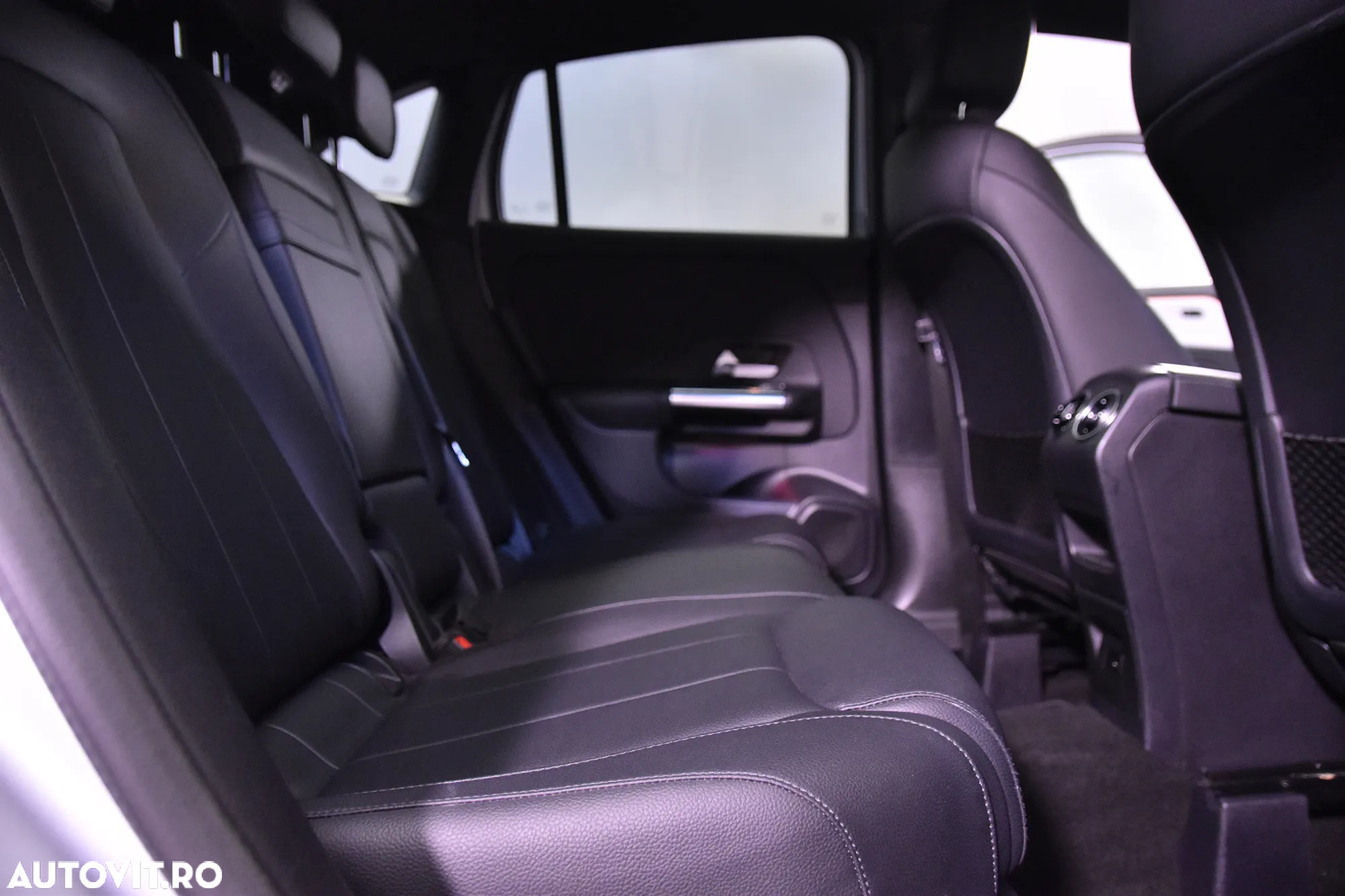Mercedes-Benz GLA 200 d Aut. - 12
