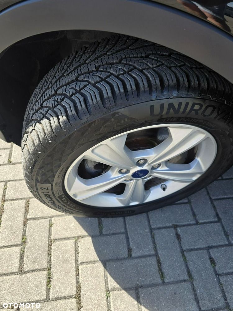 Ford Kuga - 33