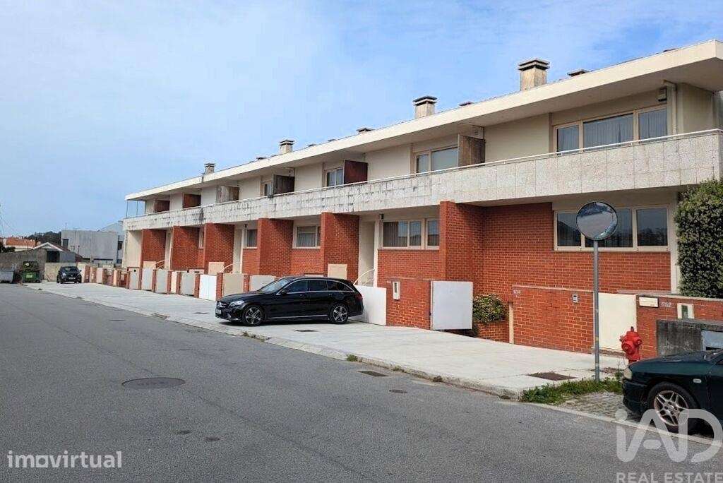 Moradia em banda T4 em Perafita, Lavra e Santa Cruz do Bispo de 242,73 - Grande imagem: 3/37