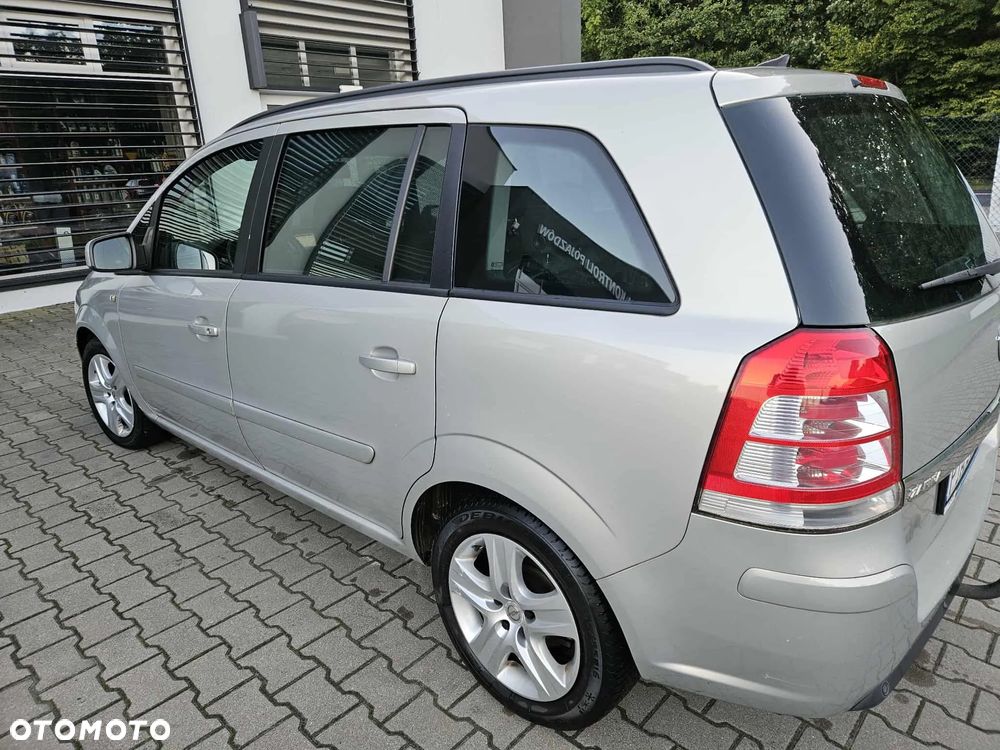 Opel Zafira - 2