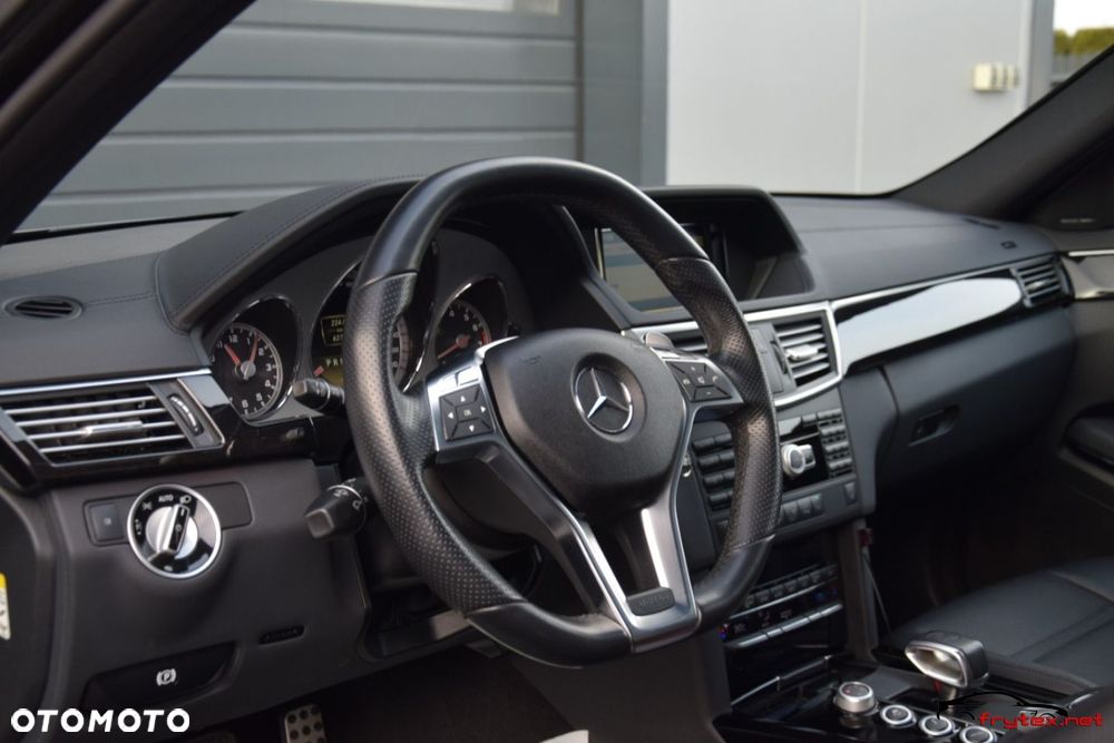 Mercedes-Benz Klasa E - 21