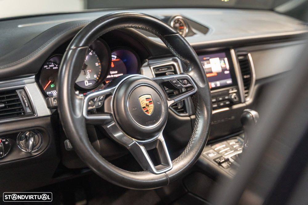 Porsche Macan S - 24