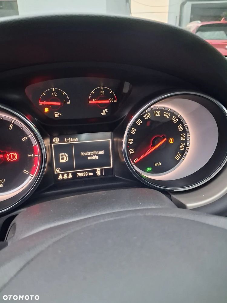 Opel Astra - 16