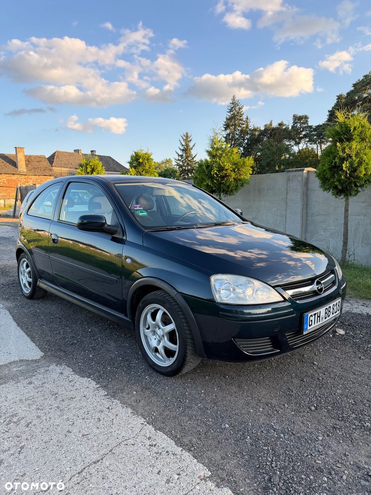 Opel Corsa 1.2 16V Edition - 1