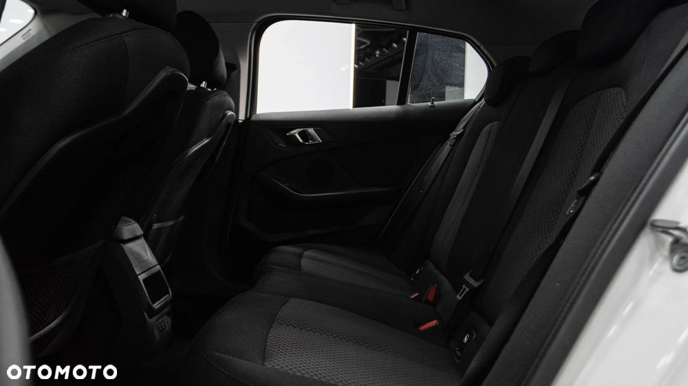 BMW Seria 1 118i Advantage - 15