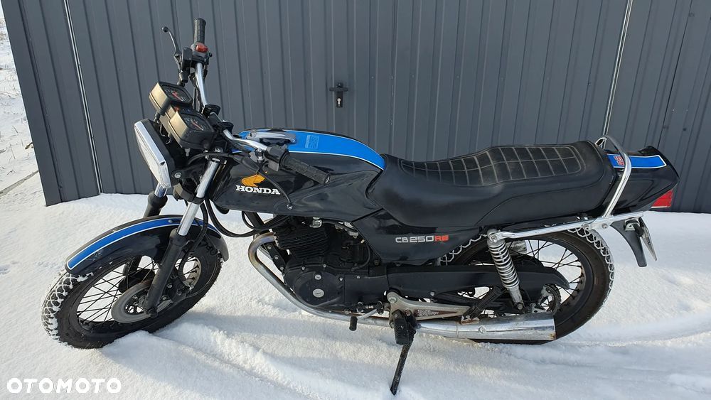 Honda CB - 1