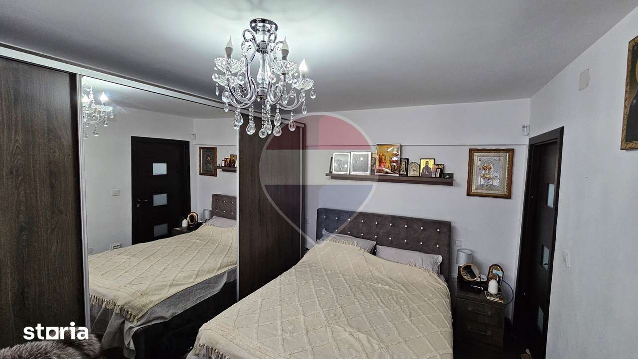 Apartament cu 2 camere de vânzare în zona Central Tg Neamt — fotografia 1