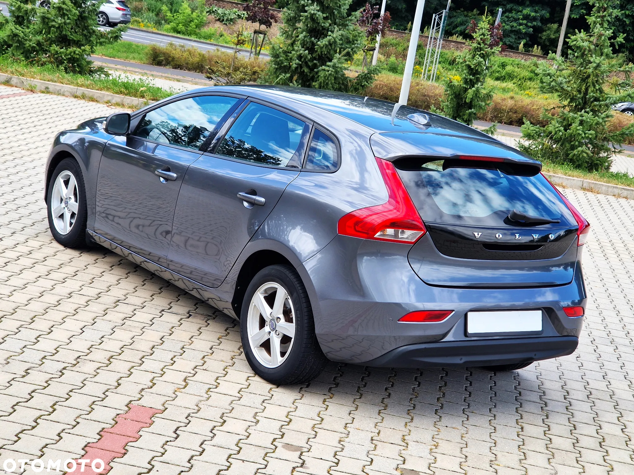 Volvo V40 D2 Momentum - 2