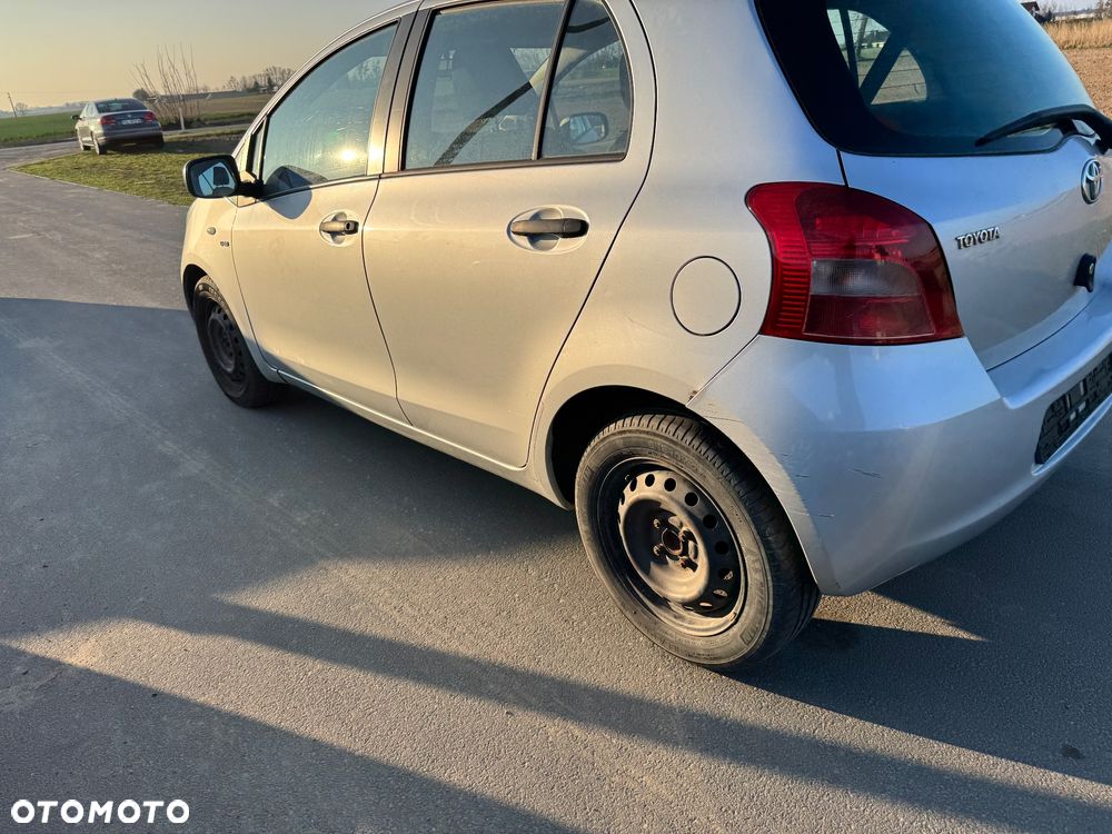 Toyota Yaris 1.3 VVT-i Luna - 6