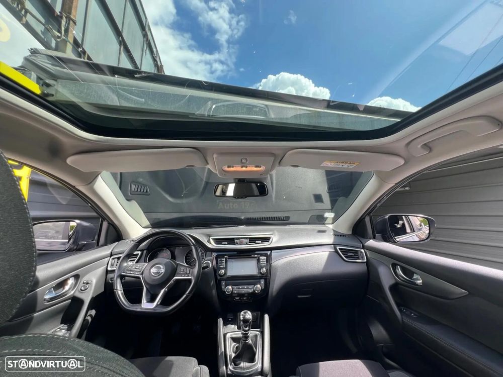 Nissan Qashqai 1.5 dCi N-Connecta J18+Led — fotografia 8