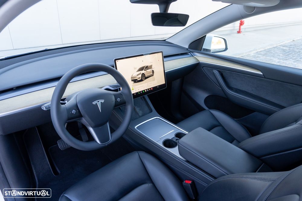 Tesla Model Y Standard - 13