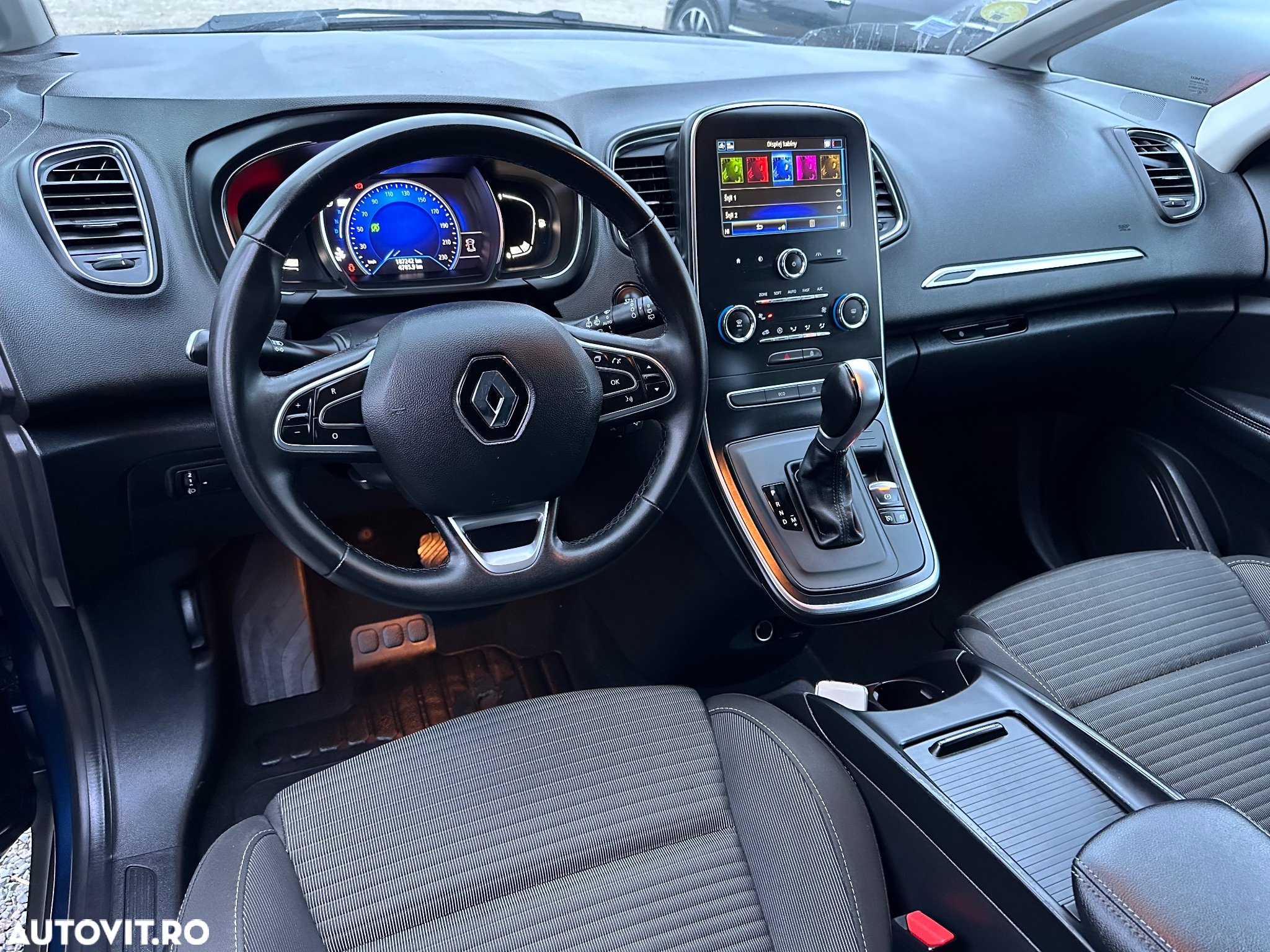 Renault Grand Scenic BLUE dCi 120 EDC BUSINESS EDITION - 9