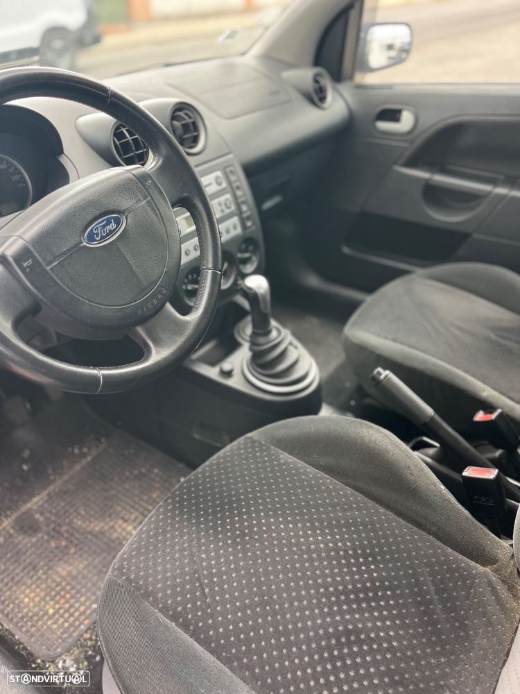 Ford Fiesta - 5